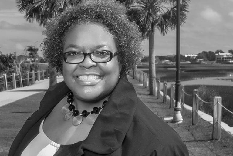 someone's gotta make it podcast guest tracey richardson , co-founder & ceo of lillie's of charleston